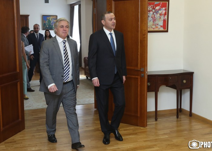 В Армении откроется посольство Уругвая