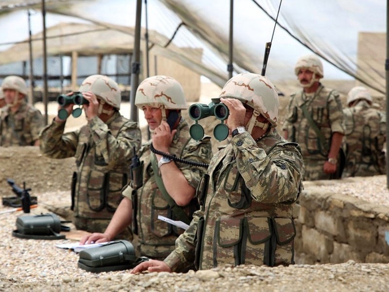 В Азербайджане проводятся бригадные командно-штабные учения