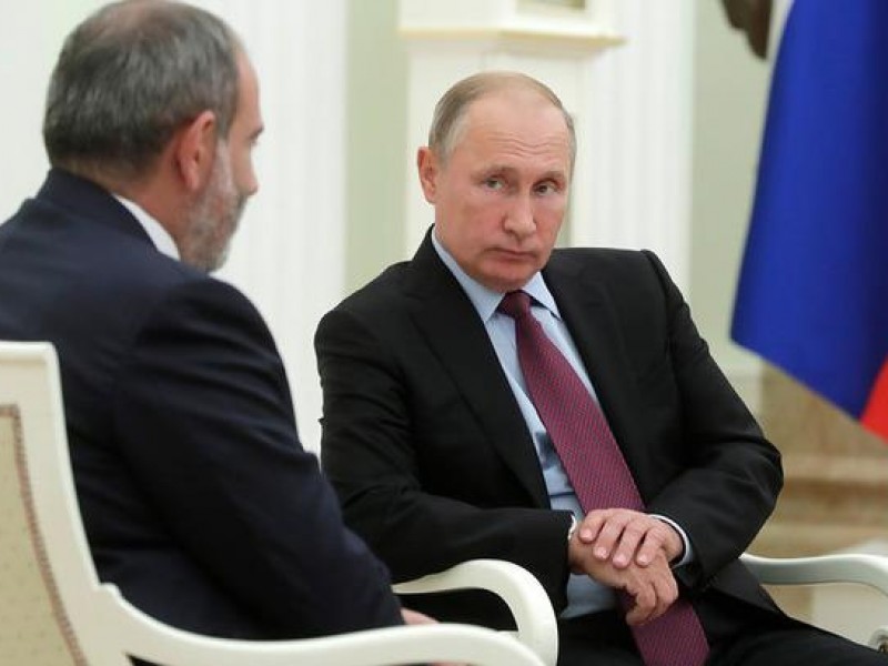 Пашинян и Путин обсудили вопросы урегулирования ситуации в Лачинском коридоре