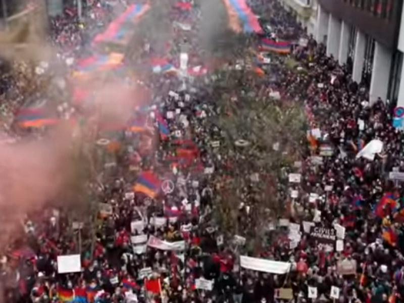 Армяне в центре Брюсселя требуют осуждения агрессии против Арцаха (ВИДЕО)