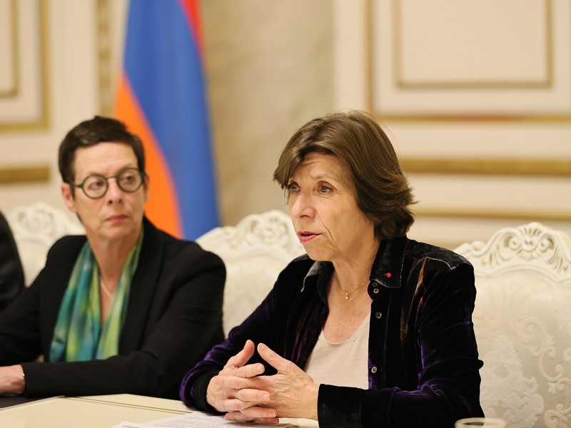 Заявления Франции создают иллюзии поддержки Армении по Карабаху