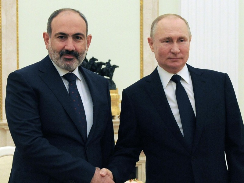 Путин и Пашинян обсудили подготовку мирного договора 
