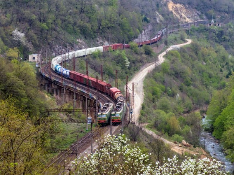 В России заговорили о железнодорожном транзите через Грузию и Абхазию