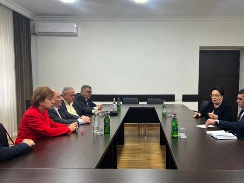 Глава МИД Арцаха встретился с представителями ряда общественно-политических сил Армении 