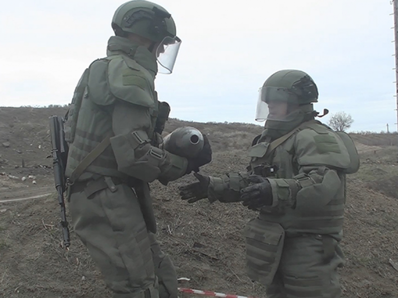 Около 25 тысяч взрывоопасных предметов обезврежено российскими саперами в Карабахе