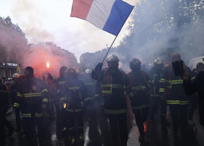 Во Франции в ходе беспорядков 1 мая задержали 540 человек — МВД