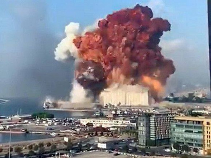 Основные версии взрыва в порту Бейрута – халатность и коррупция