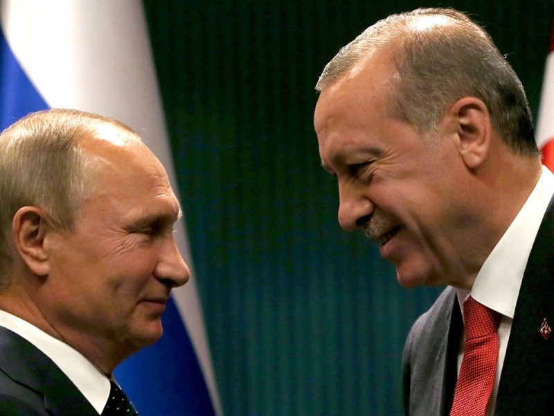 Эрдоган обсудит в понедельник с Путиным Сирию