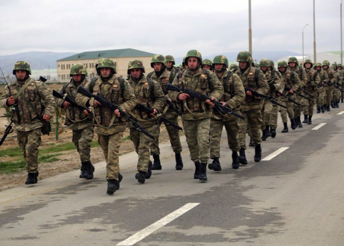 Военный эксперт: сейчас у Азербайджана полупрофессиональная армия