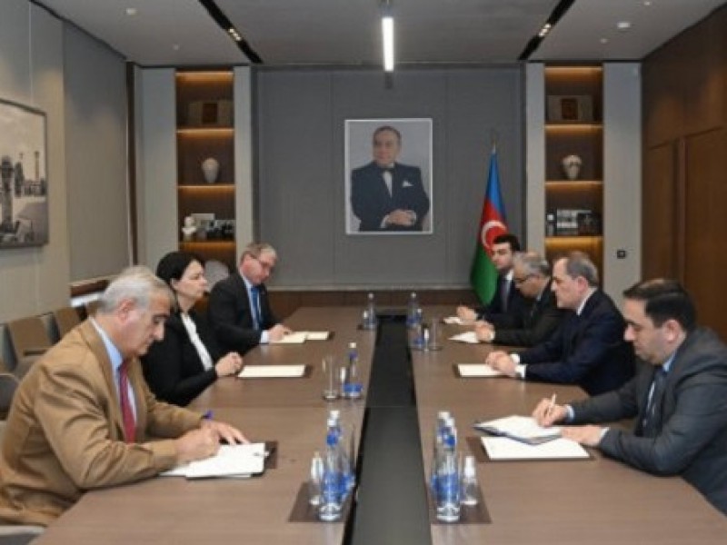 Баку вновь предложил МККК осуществлять грузоперевозки по дороге Агдам-Степанакерт