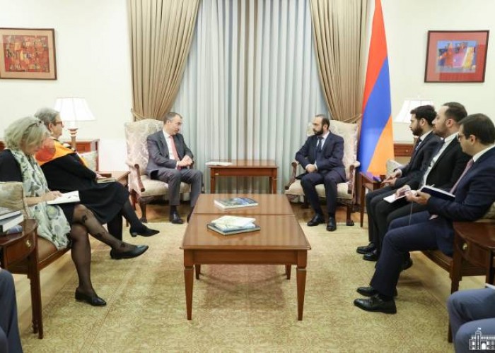 Глава МИД Армении обсудил с Тойво Клаар деятельность миссии ЕС на границе с Азербайджаном