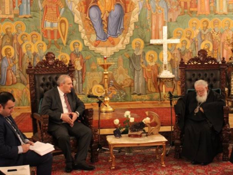 Католикос-Патриарх всея Грузии Илия Второй встретился с послом Армении 