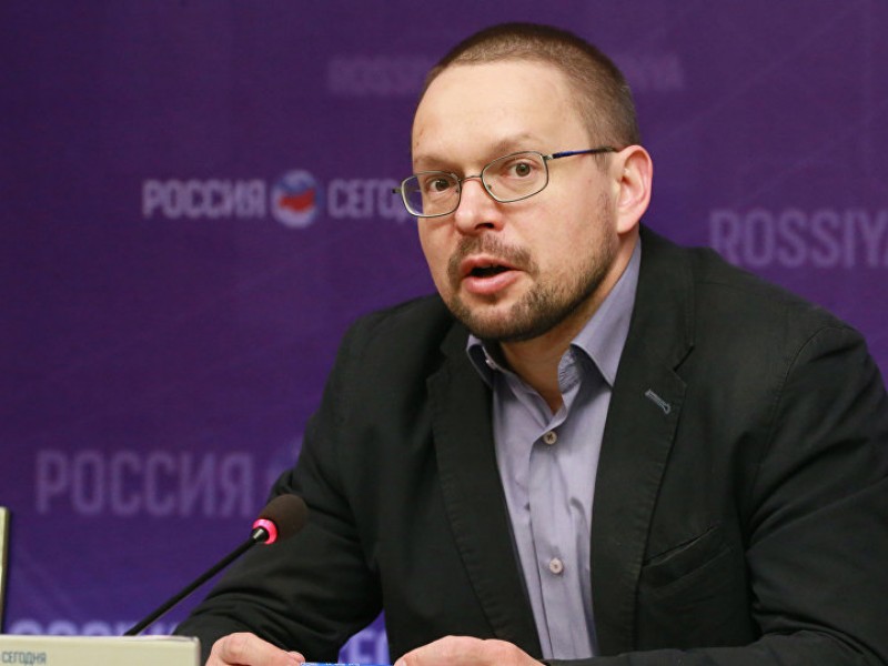 Силаев: у  Пашиняна больше коридор возможностей в отношениях с Западом и Россией