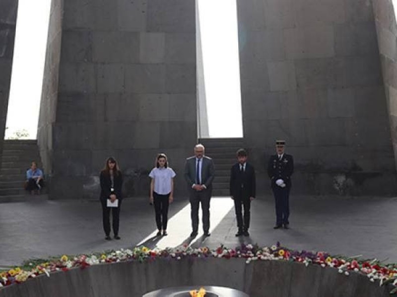 Ронан ле Гле в Ереване почтил память жертв Геноцида армян