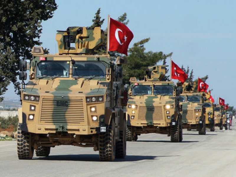 Турция перебросила в Сирию военную технику для поддержки террористов 
