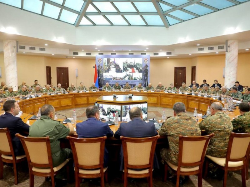 В Минобороны Армении состоялось совещание относительно дисциплины в Вооружённых силах РА