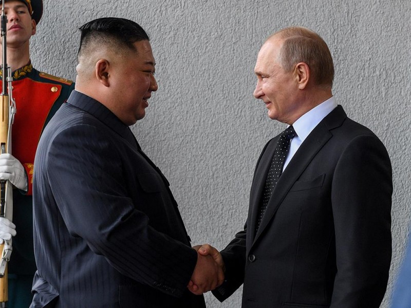 Лидер КНДР Ким Чен Ын посетит Россию 