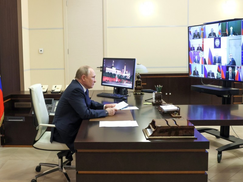 Путин обсудил с Совбезом РФ переговоры с Эрдоганом в Сочи и обострение в Карабахе