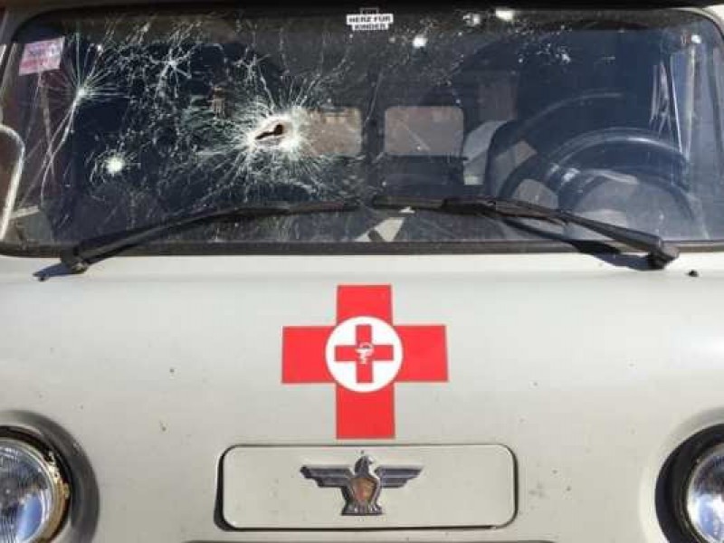 Это противоречит даже законам войны: Минздрав РА об атаке Азербайджана на машину скорой помощи