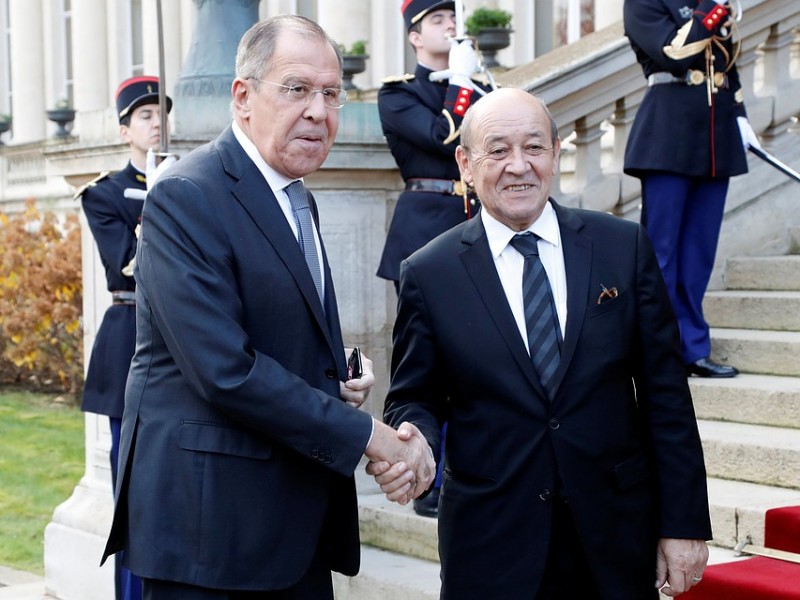 МИД Франции: Международные вопросы невозможно решать без участия России 