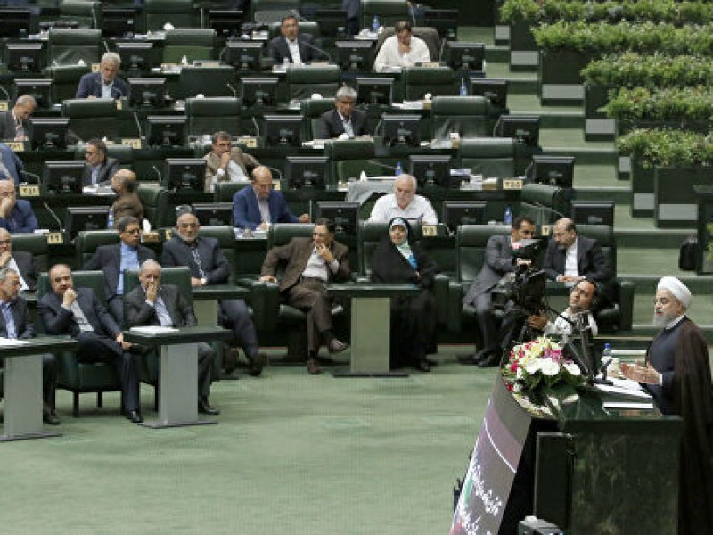 Կորոնավիրուսով պայմանավորված Իրանի խորհրդարանը դադարեցնում է աշխատանքը