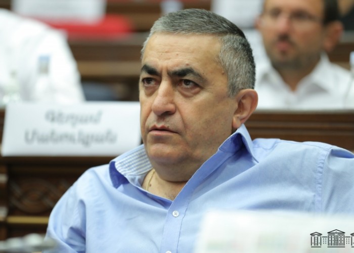 Рустамян: Процесс избрания оппозиционного вице-спикера проваливает правящая сила