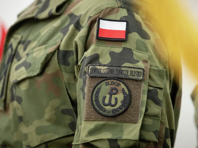 Польша перебрасывает на границу с Белоруссией тысячу солдат