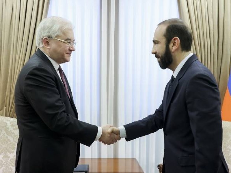Министр иностранных дел Арарат Мирзоян принял Игоря Ховаева