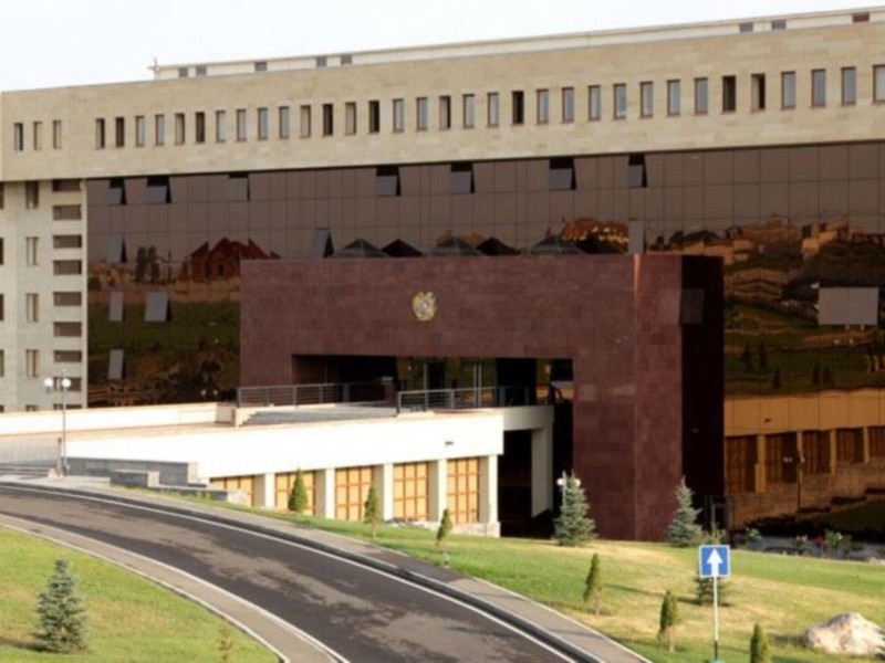 Минобороны и Генеральный штаб Армении выступили с совместным заявлением