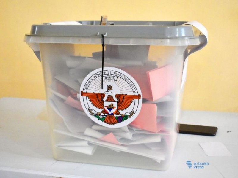 В Арцахе по состоянию на 11:00 часов проголосовали 24,9% избирателей 