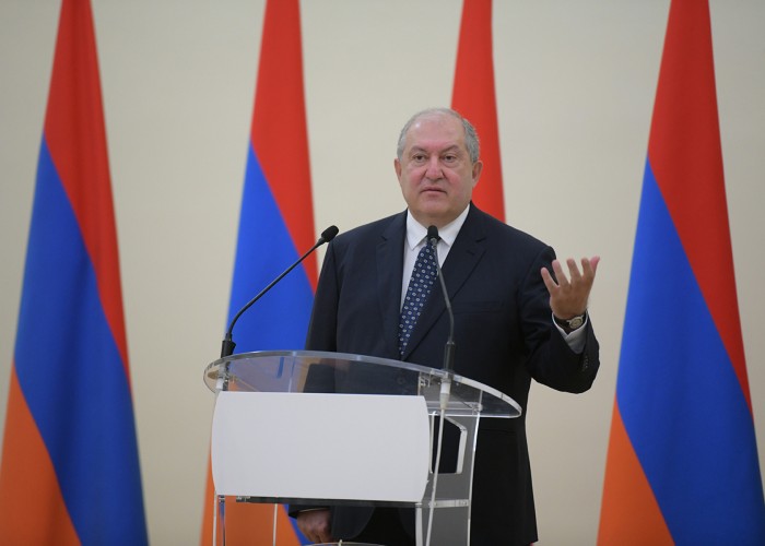 Президент Армении призвал правительство отчитаться о расходах средств фонда «Айастан»