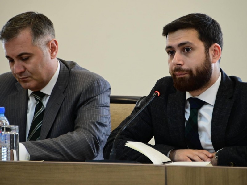 Ереван ждет от Баку перехода от встреч и обсуждений к действиям - замглавы МИД