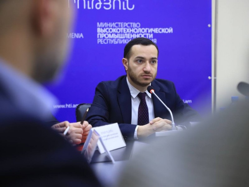 Министр: Цель РА - не запрет российских ТВ, а пересмотр межправительственного соглашения 