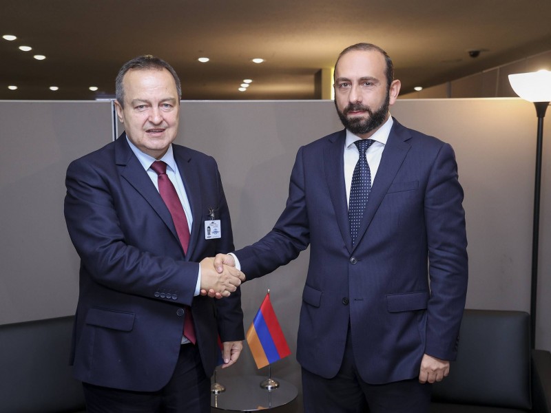 Арарат Мирзоян и Ивица Дачич обсудили вопросы региональной стабильности