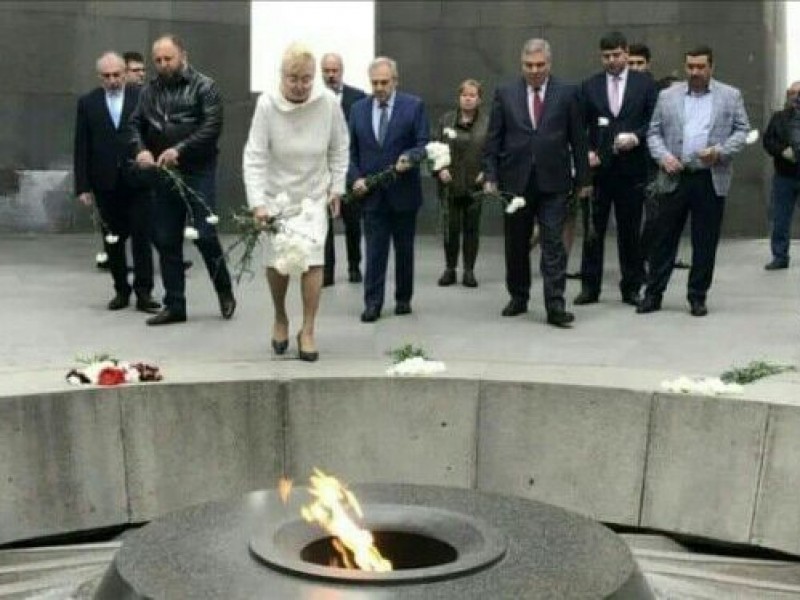 Крымская делегация в Армении почтила память жертв геноцида