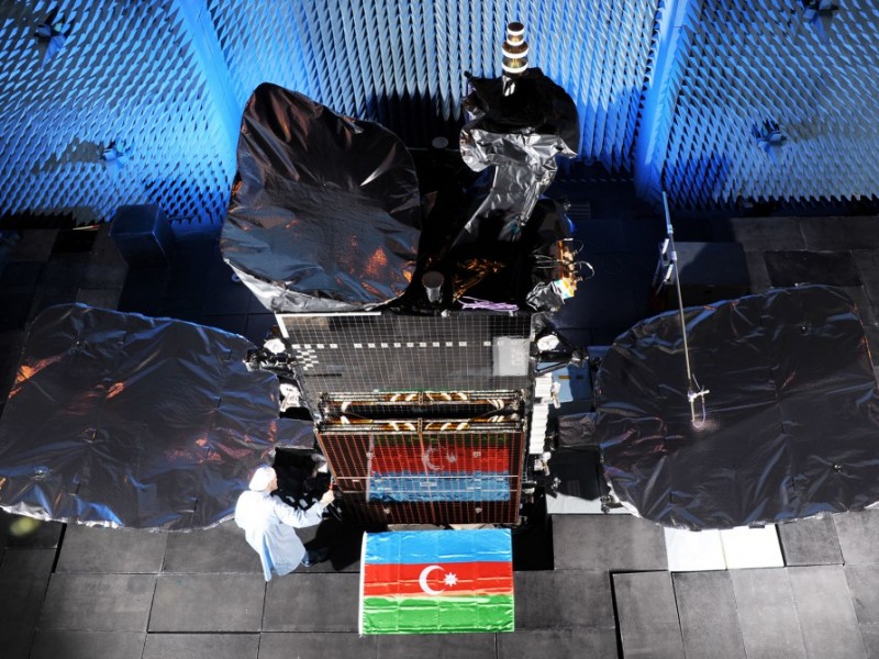 Французы готовят к запуску второй спутник Азербайджана