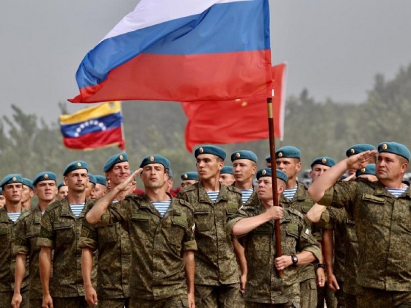 Число российских военных специалистов в Венесуэле могут увеличить 