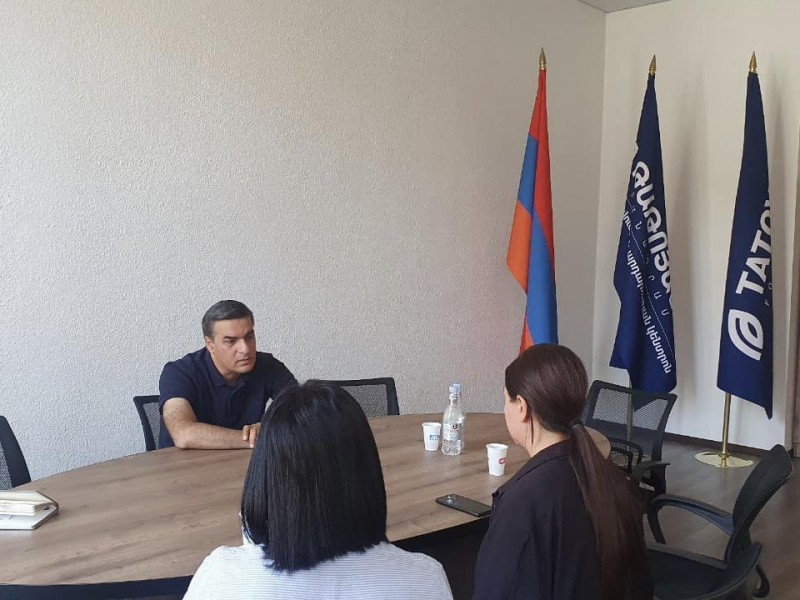 Азербайджанцы угрожали сотруднику МККК и дочери похищенного Вагифа Хачатряна