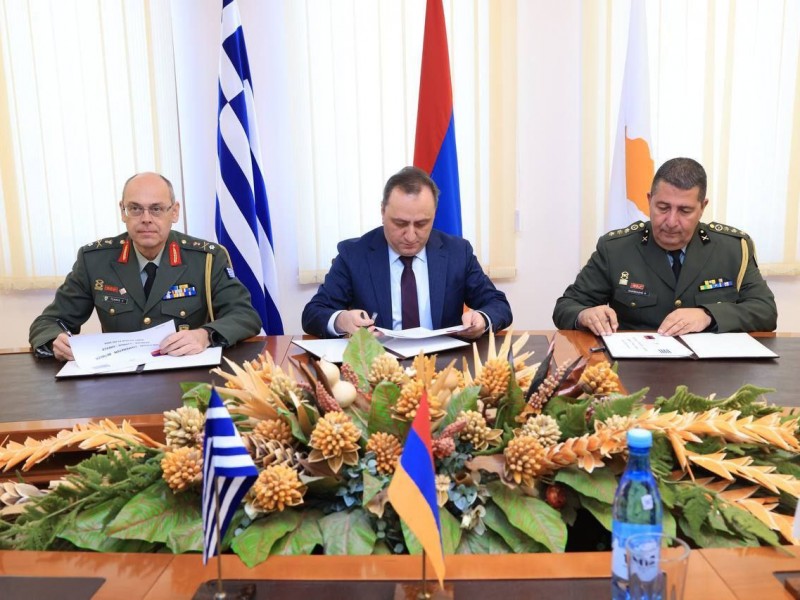 Состоялись трехсторонние оборонные консультации Армения-Греция-Кипр