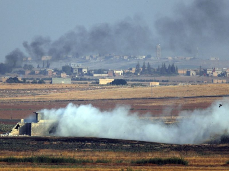 Армия Израиля заявила, что атаковала десятки объектов в Сирии 