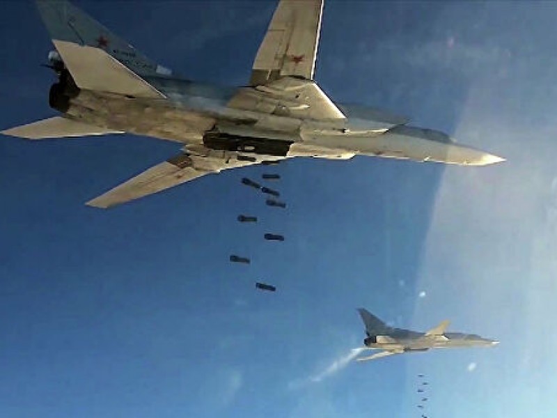 ВКС России бомбят террористов в Сирии в ответ на гибель генерала