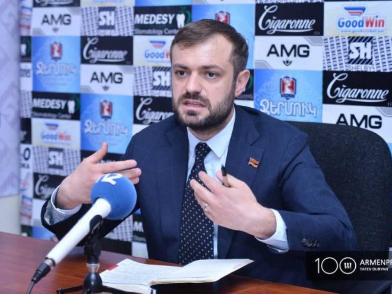В Армении ограбили автомобиль депутата правящего блока «Мой шаг»
