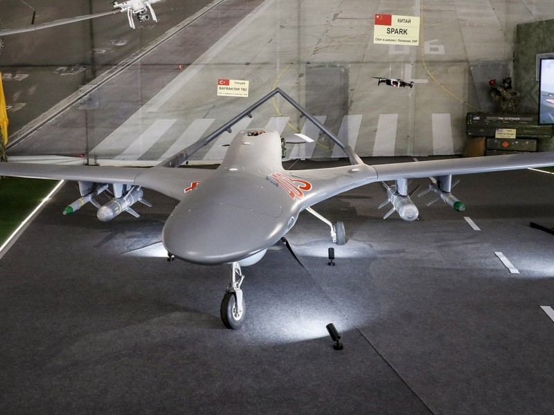Украина может получить новый дрон Bayraktar с бомбами и ракетами