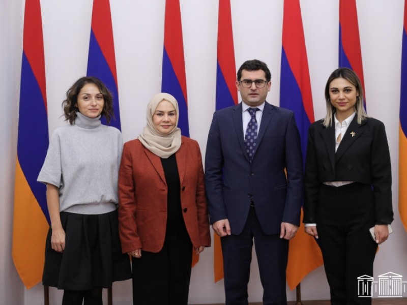 Подробности встречи вице-спикера НС с послом ОАЭ в Армении