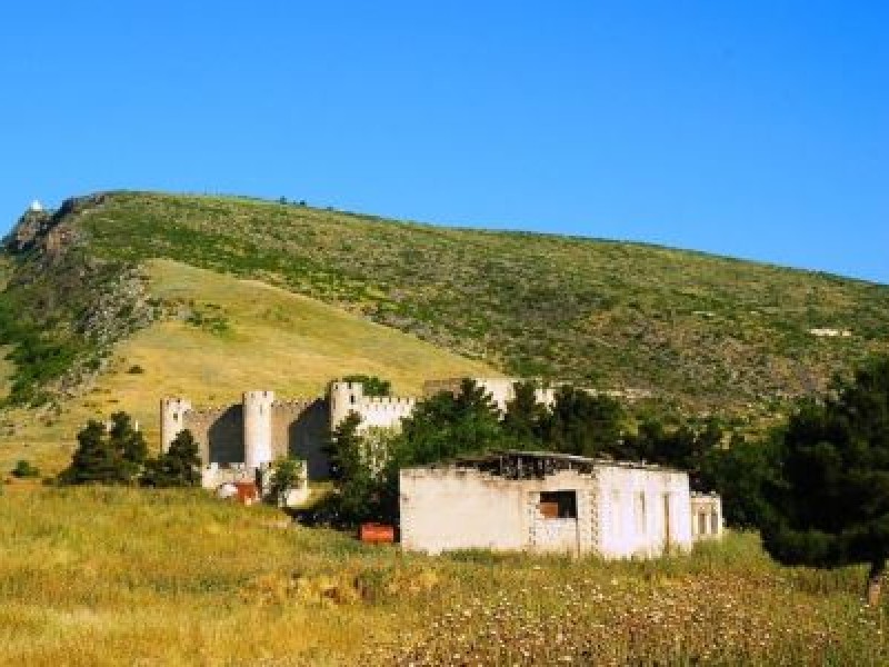 Մշակութային ցեղասպանություն.Ադրբեջանը հրետակոծել է Տիգրանակերտի հնագիտական ճամբարը