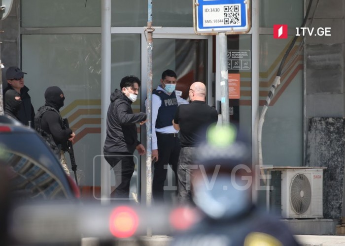 Спецоперация МВД в Тбилиси – заложники освобождены, грабитель банка задержан 