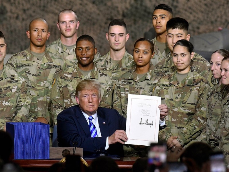 Трамп намерен объявить о сокращении военного контингента в Ираке и Афганистане