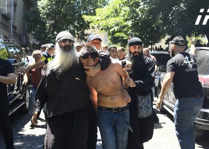 «Tbilisi Pride» отменил гей-парад в столице Грузии 