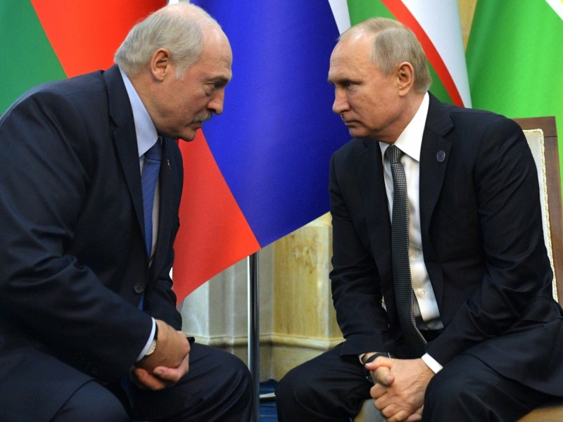Путин и Лукашенко обсудили ситуацию в Карабахе