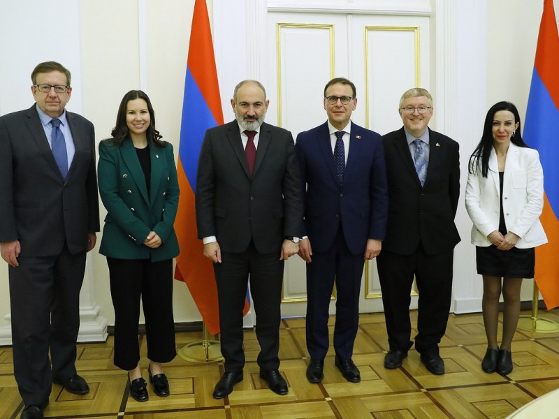 Пашинян обсудил с канадскими парламентариями последствия этнической чистки в Арцахе